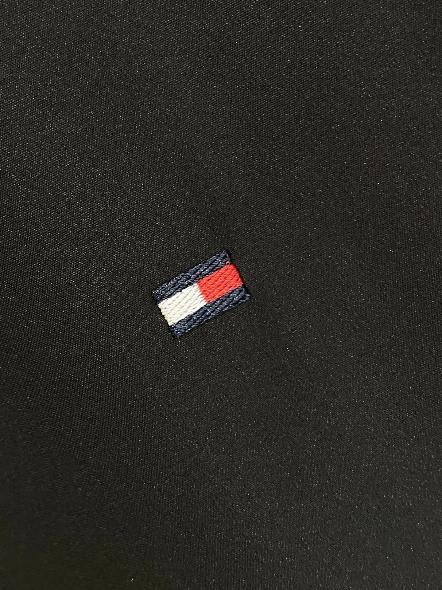 Tommy Hilfiger ✅ ， ， ， ， ， 。 ✅ Classic ， ， ， 。 ， ； ， 。 ✅ ， ； ， ， 。 ：Khaki、Navy Blue、Black。 ✅ 、 ， 、Polo、T ， 。 Sizes：M-4XL